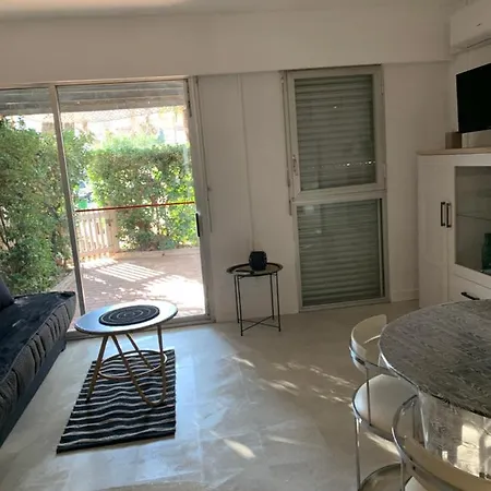 Cap D Rez-de-jardin Marine Centre Port Appartement *