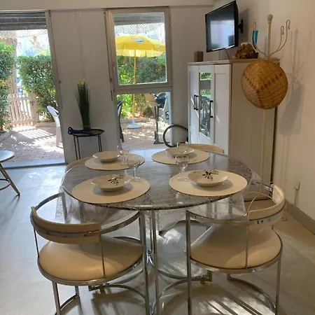 Cap D Rez-de-jardin Marine Centre Port Appartement *