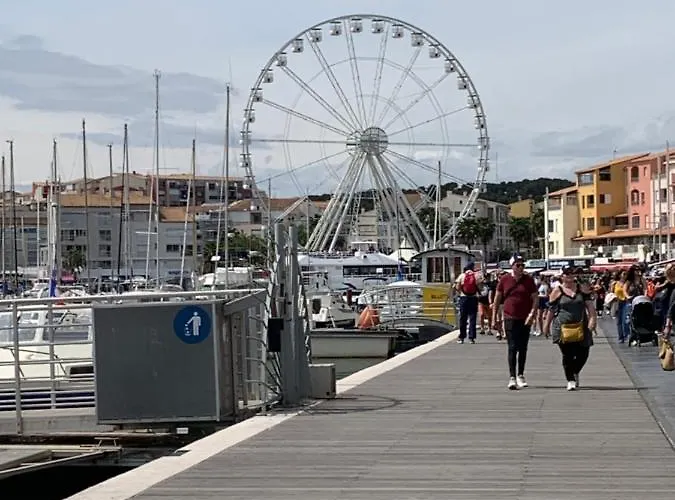 Cap D Rez-de-jardin Marine Centre Port Apartment *